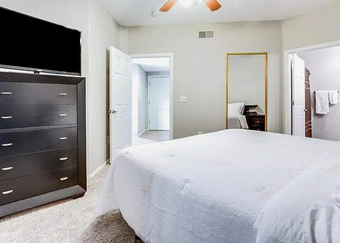 3 Mi To Westgate District: W/ Pool Access Holiday home Phoenix