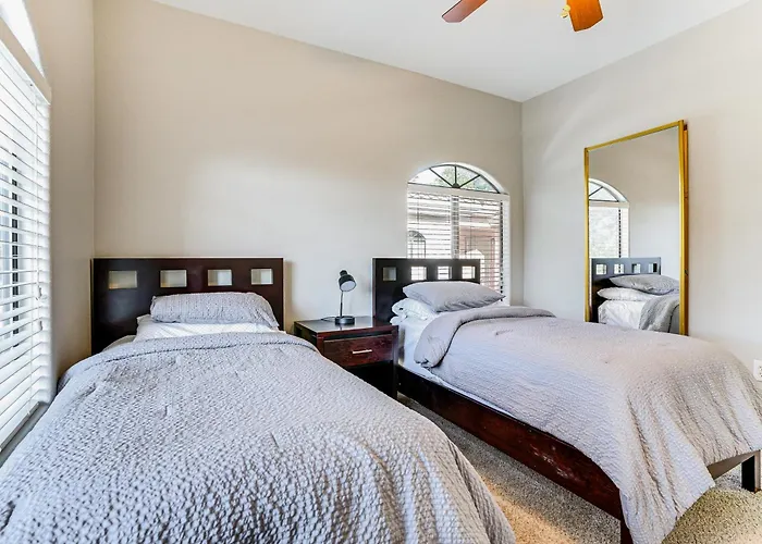 3 Mi To Westgate District: W/ Pool Access * Phoenix