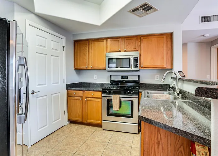 Holiday home 3 Mi To Westgate District: W/ Pool Access Phoenix
